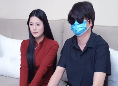 Người ta bí mật pha thuốc kích dục vào nước cho em đồng nghiệp uống